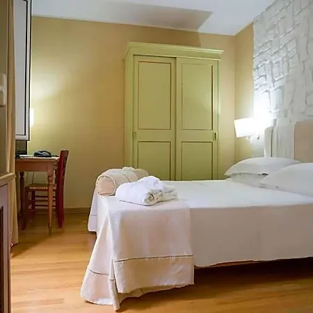 Lejlighedshotel & Terme 3*